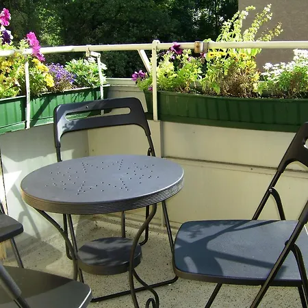 Nikol Apartment